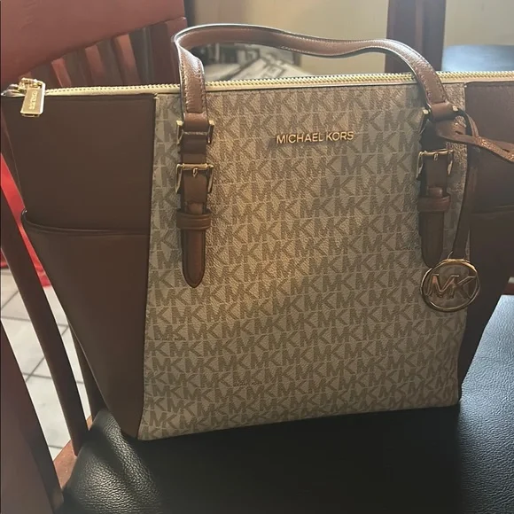 Michael Kors Brown and Cream Signature Tote - Picture 1 of 4